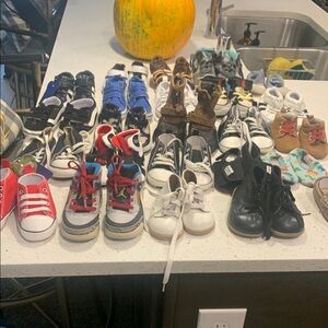 24 pair Crib to Toddle Shoes (4c up to size 8c) New & Used Brand & No Brand